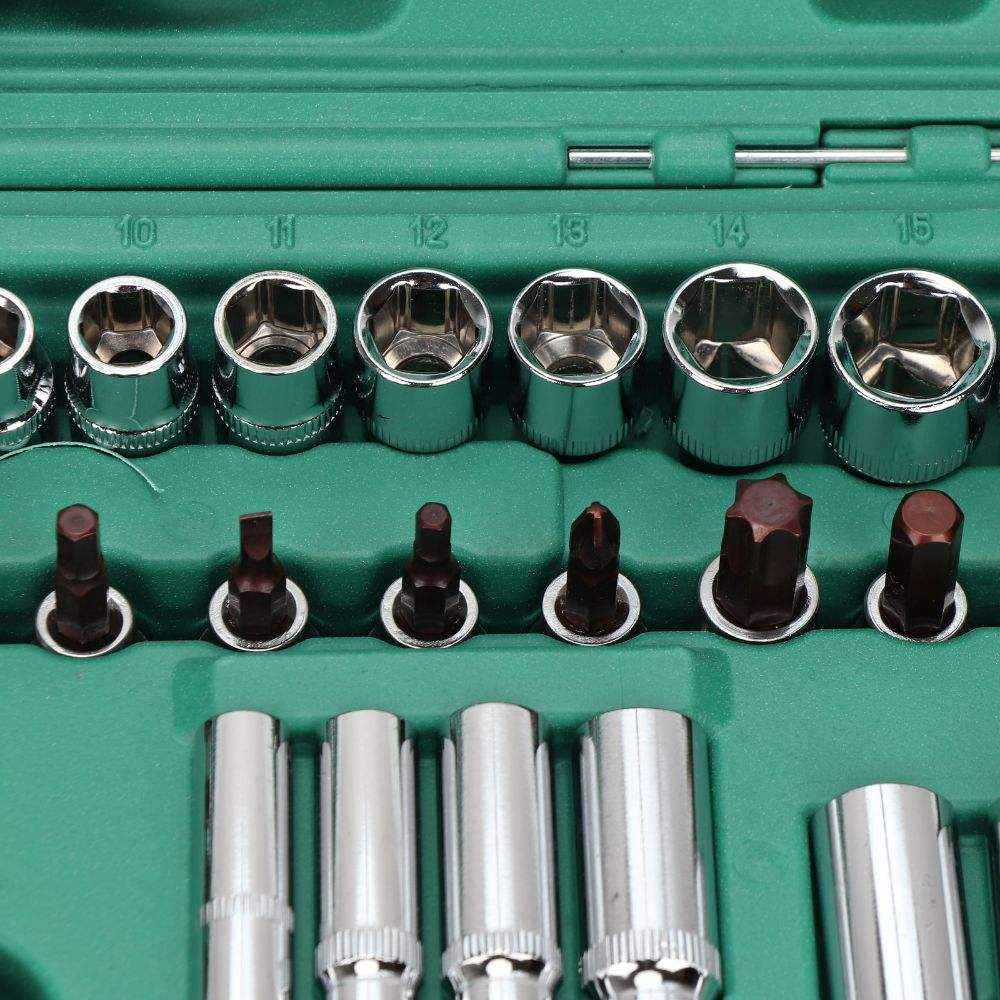 121-piece auto repair tool set ratchet wrench car repair vehicle combination carbon steel