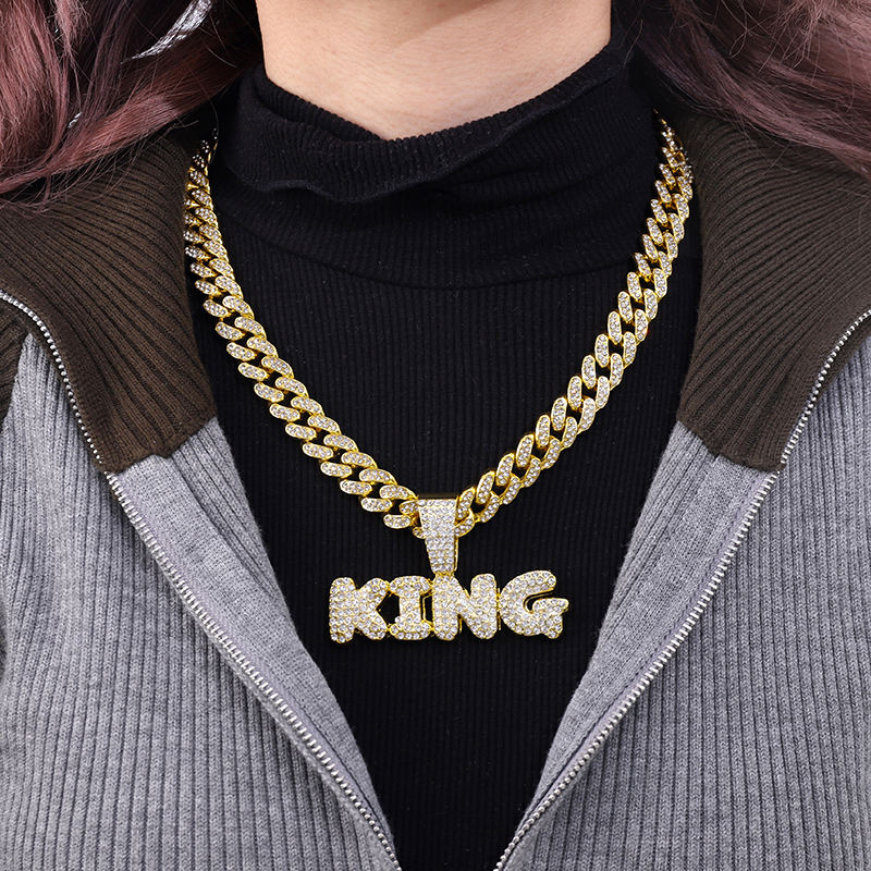 Hotsale Hip Hop Iced Out Big Cuban Chain with Zinc Alloy Hip Hop Full Rhinestone KING Letter Pendant Necklace